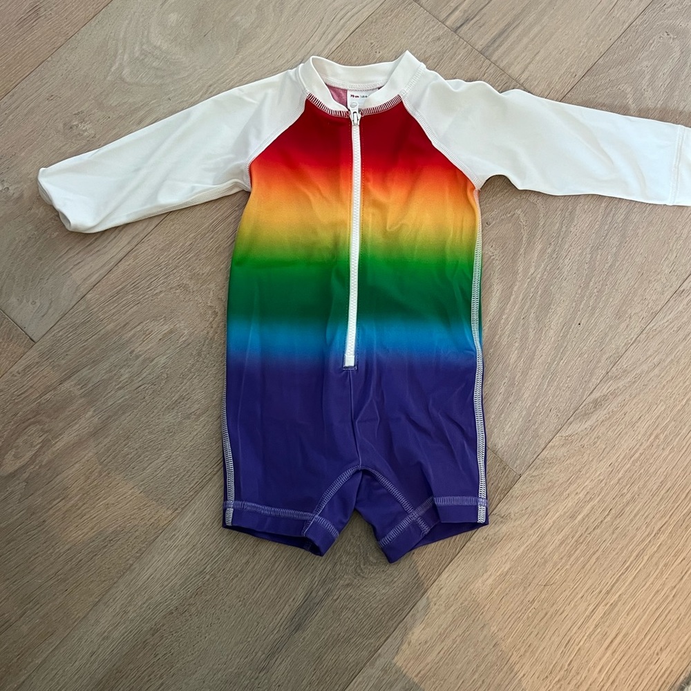 Hanna Andersson - swimsuit / rash guard - rainbow